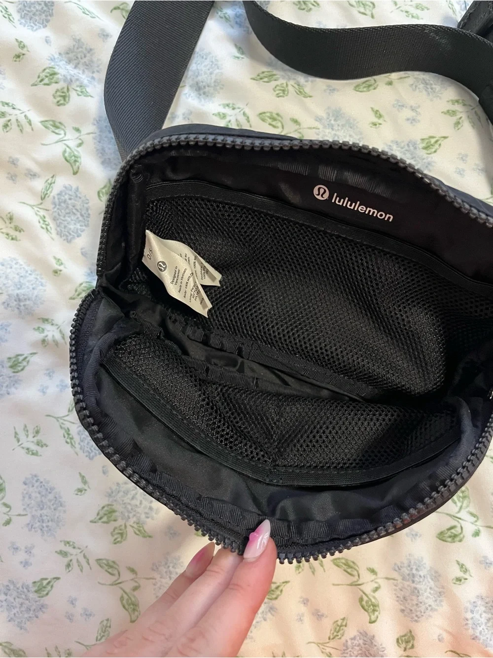 lululemon athletica compact black